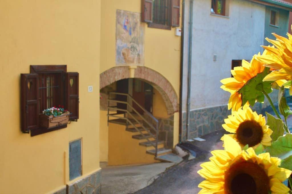 Ferienwohnung BORGHETTO STORICO - Fronte Castello Villar Dora Exterior foto